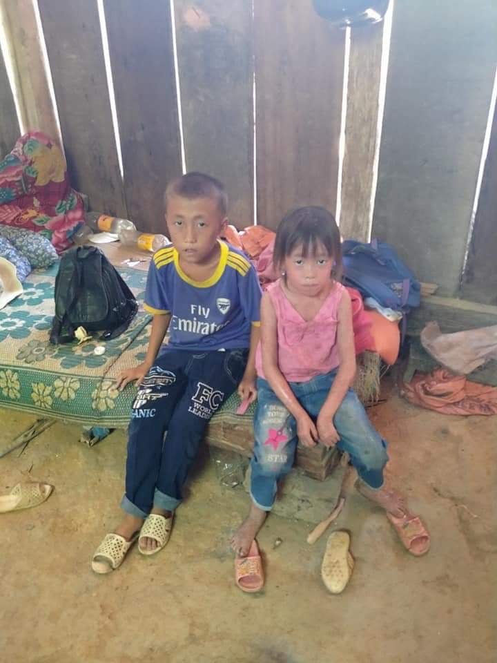 Em Thao Thị Lâu, dân tộc Mông mong có tiền chữa bệnh